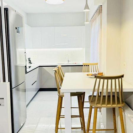 Modern Luxury Suite Кардица Экстерьер фото