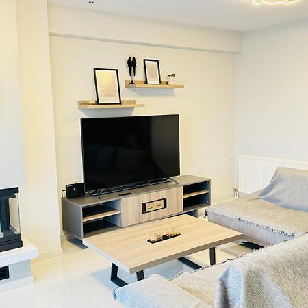 Modern Luxury Suite Кардица Экстерьер фото