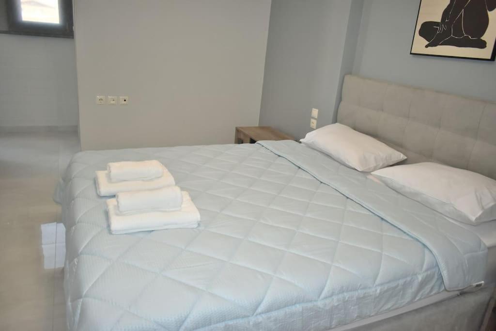 Modern Luxury Suite Кардица Экстерьер фото