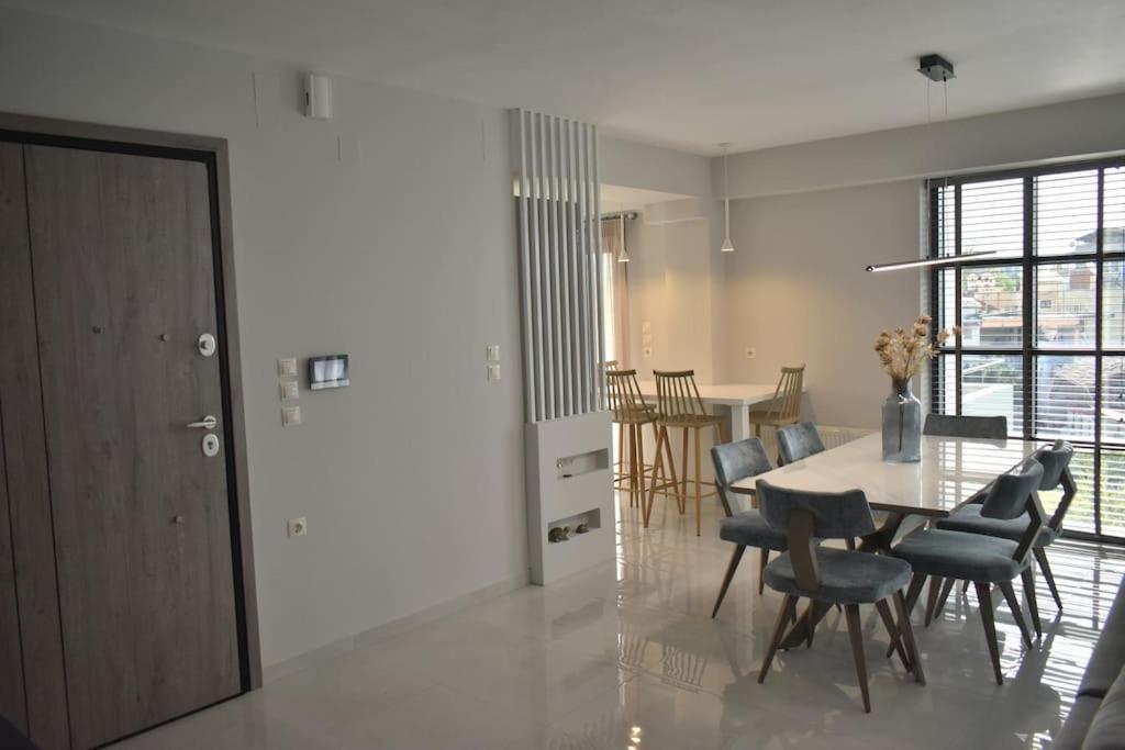 Modern Luxury Suite Кардица Экстерьер фото