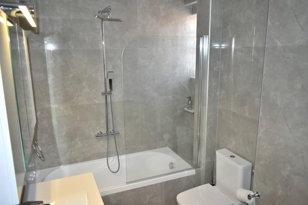 Modern Luxury Suite Кардица Экстерьер фото