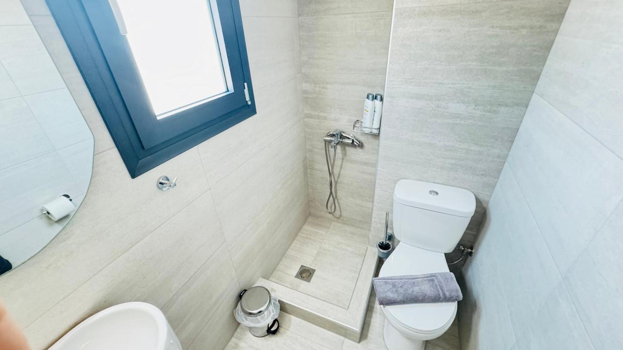 Modern Luxury Suite Кардица Экстерьер фото